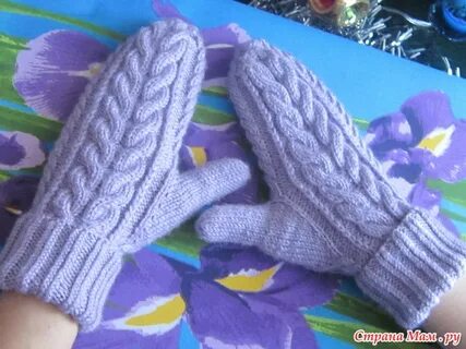 Связать варежки косой спицами