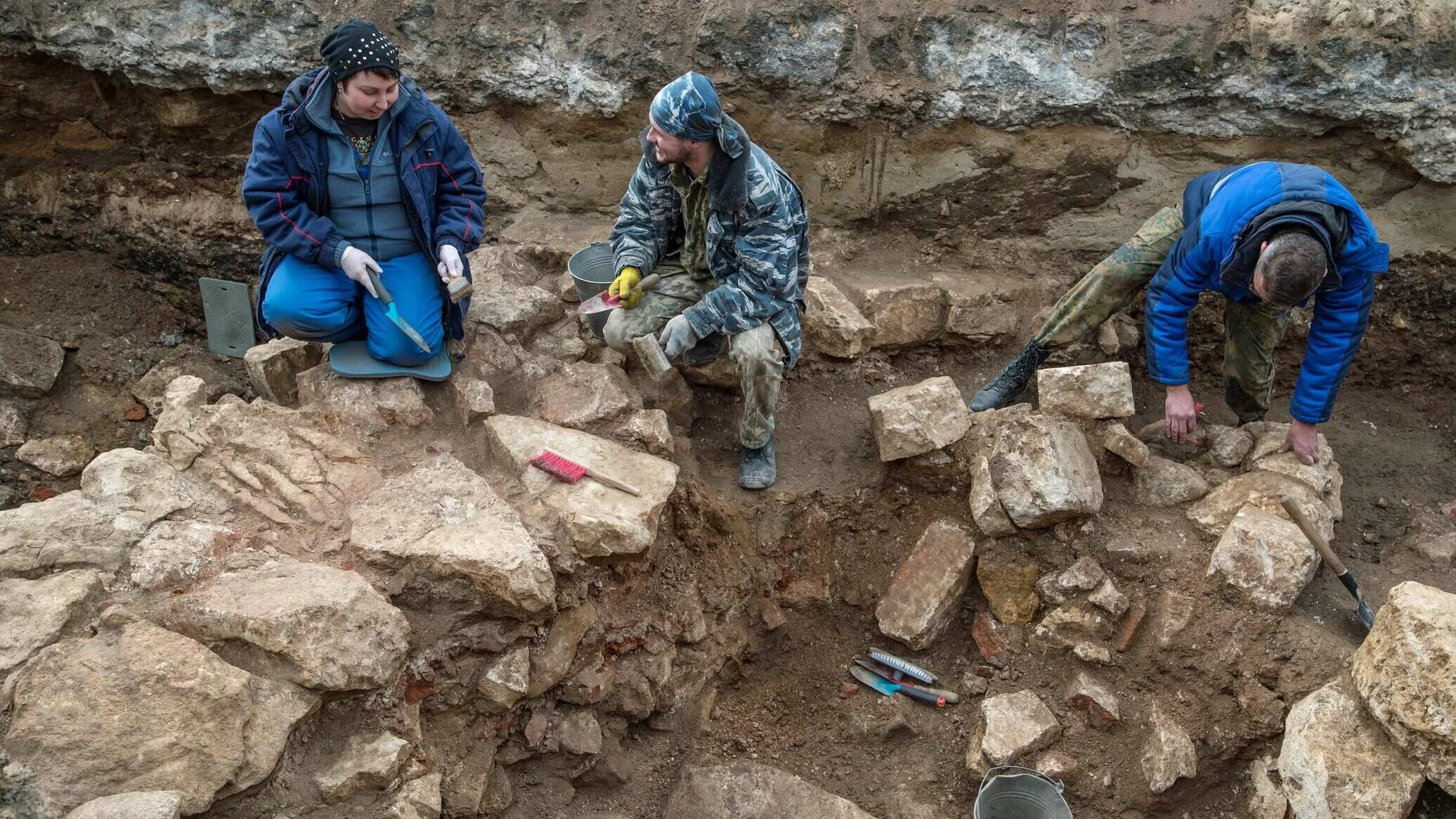 Археология России. Археологи на раскопках. Раскопки археологов в России.