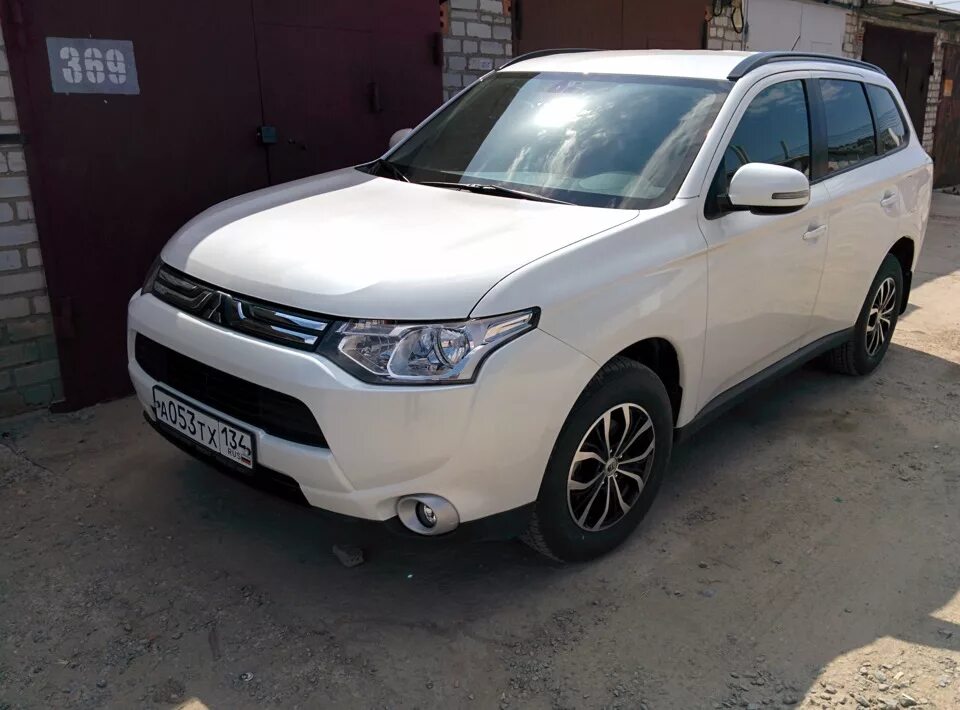 Мицубиси аутлендер колеса. Митсубиси Аутлендер 17. Аутлендер 3 р18. Mitsubishi Outlander 3 диски 17». Колеса Аутлендер 3.