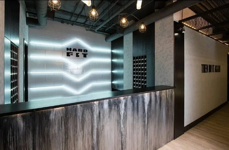 красный спортзал. Hard fit. боксерская стой. хард фит хасавюрт. скаут арзамас фитнес клуб.