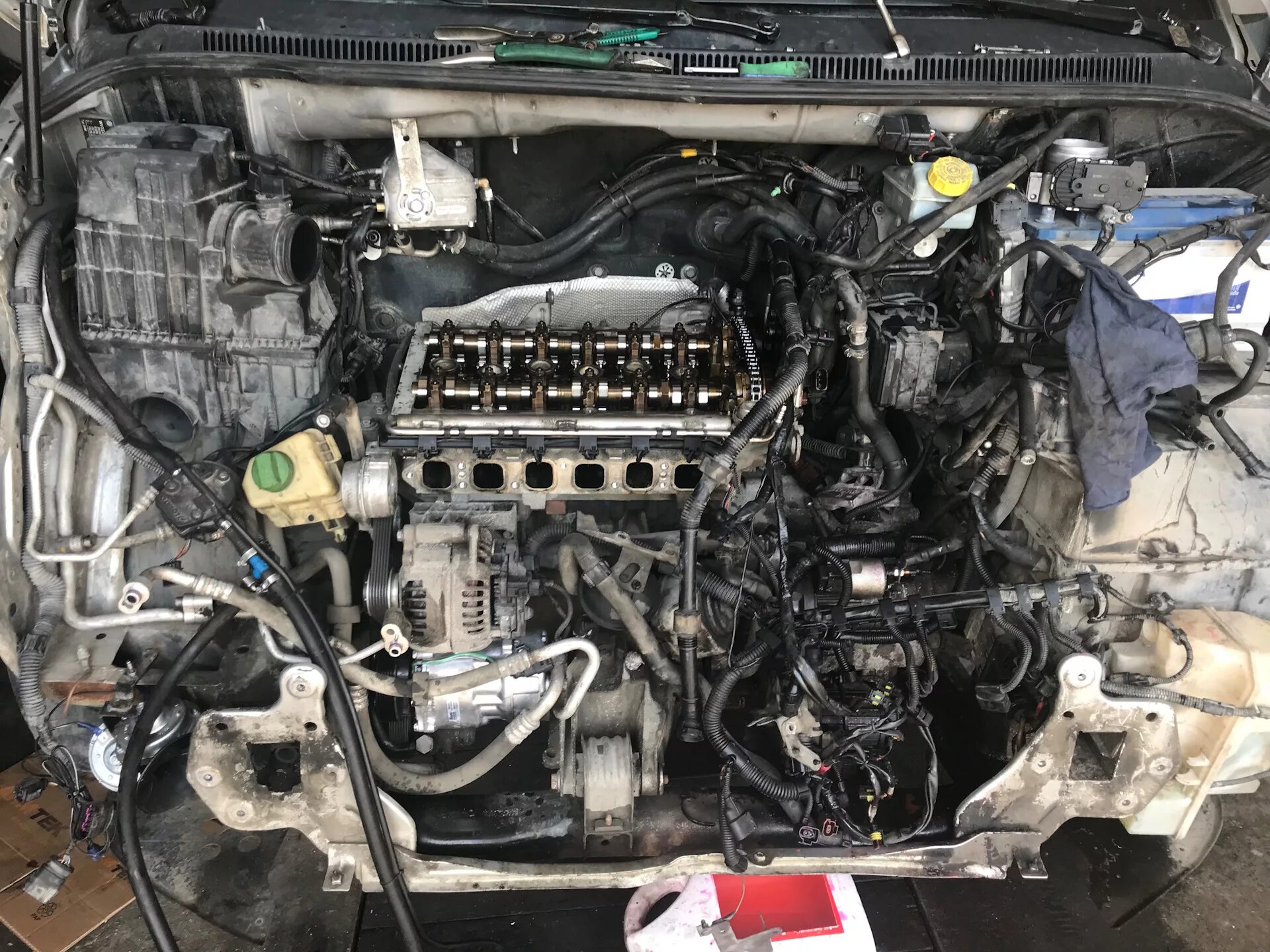 Двигатель мультиван. Vr6 двигатель фольксваген. vr6 мотор t5. мотор vw t2. volkswagen t5 vr6 3.2 ремень.