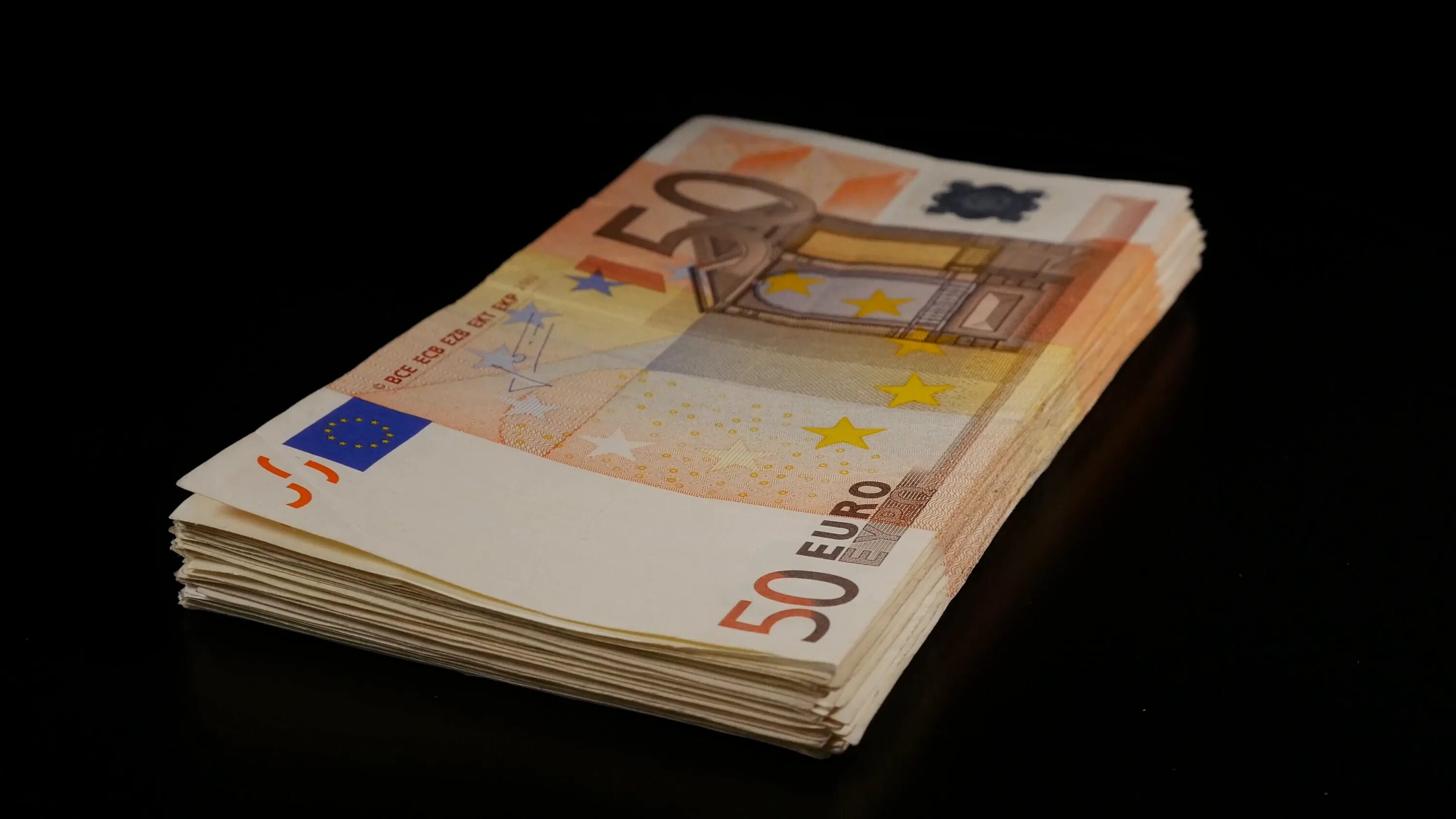 T me euro bill