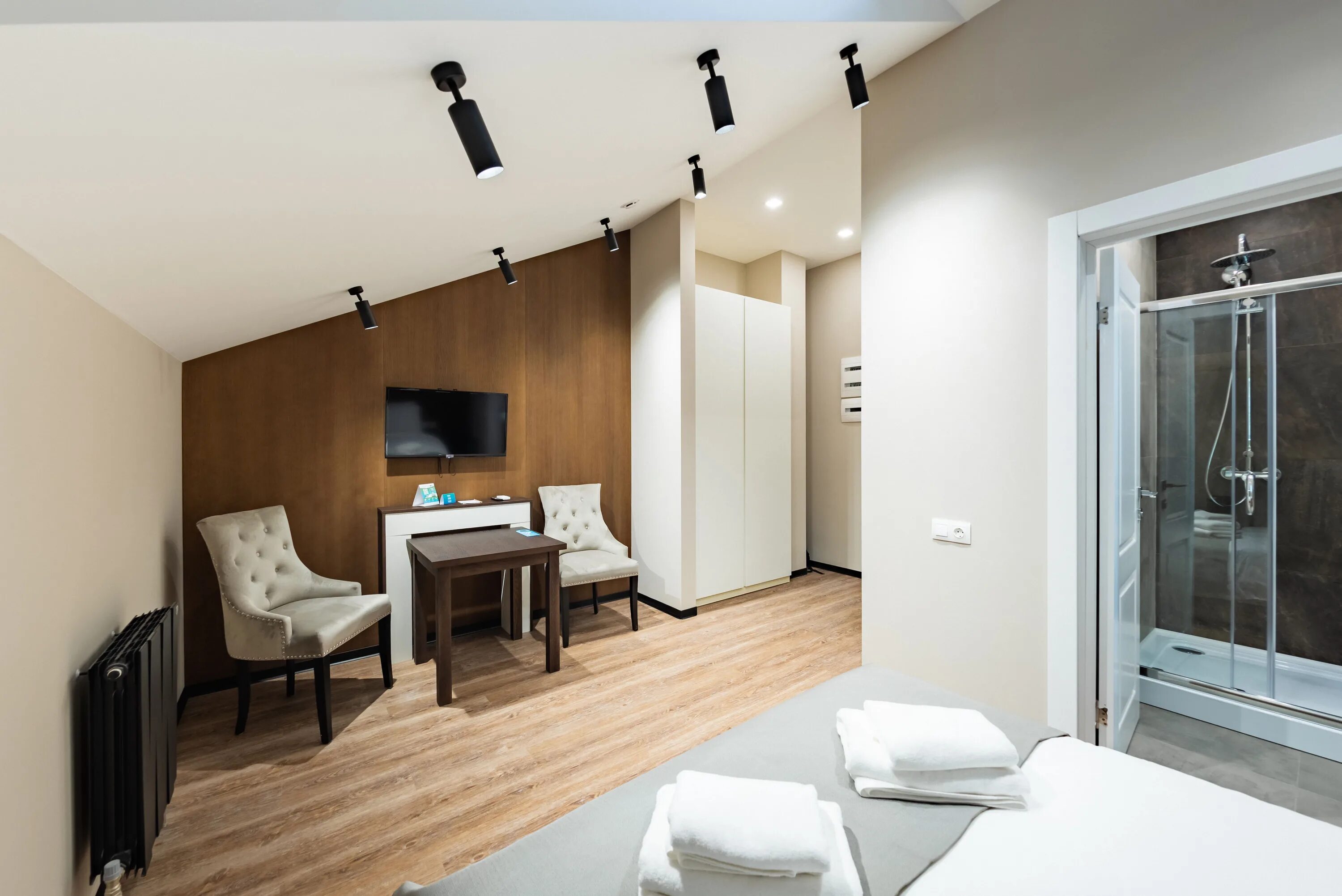 Апарт отель снега сочи. Snega апарт-отель 4 сочи. апарт отель snega красная поляна. snega apart hotel эсто садок. снега красная поляна апарт.