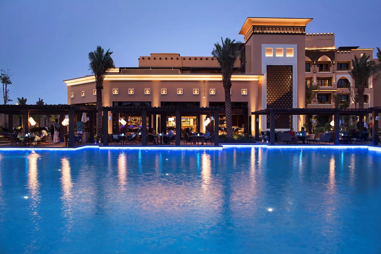 Rotana resort villas. Saadiyat rotana resort villas 5 абу-даби. Саадият ротана. Ротана саадият абу даби пляж. Rotana resort villas.