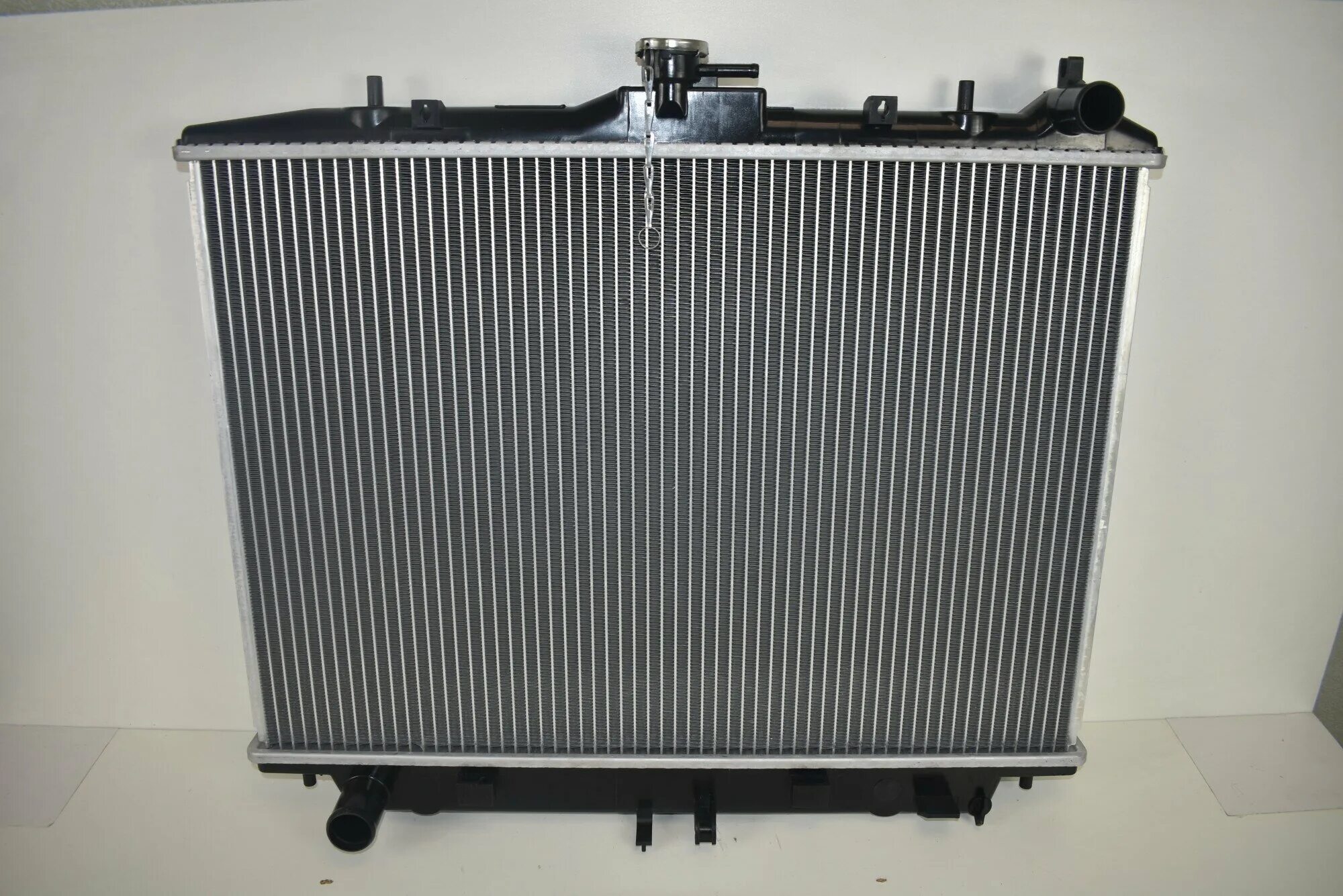 Радиатор кондиционера hover h5. Радиатор hover. Радиатор ховер н2. Great wall 8101100-b00 радиатор печки. 0 2011.