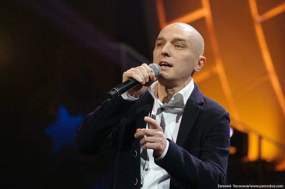 Певец андрей державин. Эстрадный певец андрей державин. Державин в молодости певец. Певец 90-х андрей державин. Державин композитор и певец.