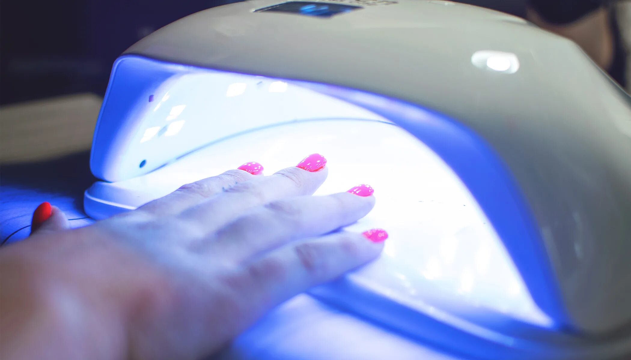 Nail gel uv lamp sm-705. ультрафиолетовая лампа для рук. лампа для маникюра salon i2. ногти которые твердеют под лампой. светодиодные ногти.
