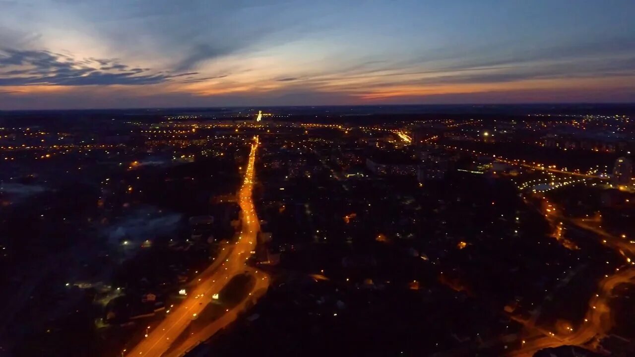 Могилёв ночью. Могилев прошлое. Ночной могилев. Мокрая крыша. Ночной могилев.