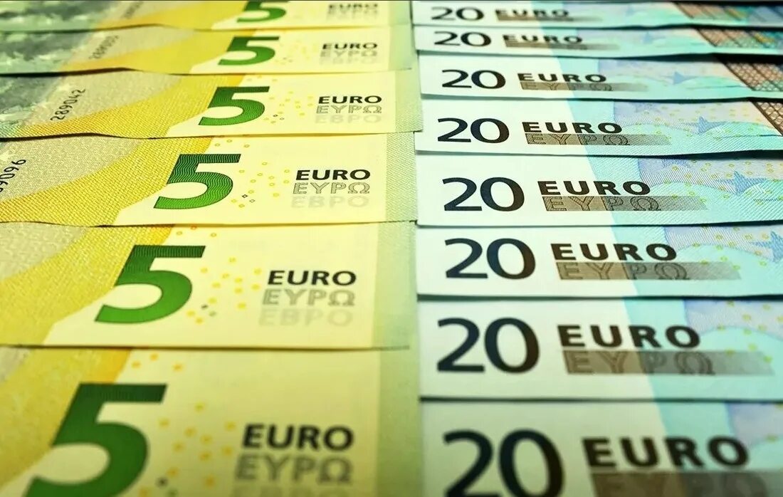 Кросс доллар евро на сегодня. Курс евро. Евро евро. Курс рубля к евро. Курсы евро.
