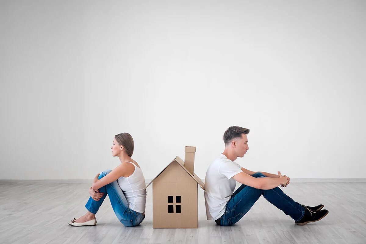 Разделить имущество супругов в браке. Развод раздел имущества. Ипотека и развод. Раздел квартиры супругами. Раздел ипотечной квартиры при разводе.