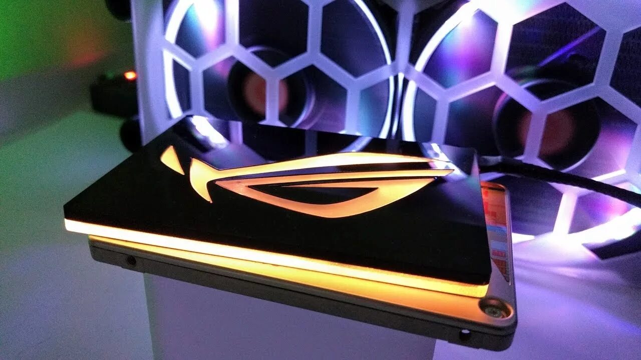 Ssd диск rgb. Ssd rgb. ssd rgb бэкплейт. ssd 1tb с подсветкой. ссд с ргб.