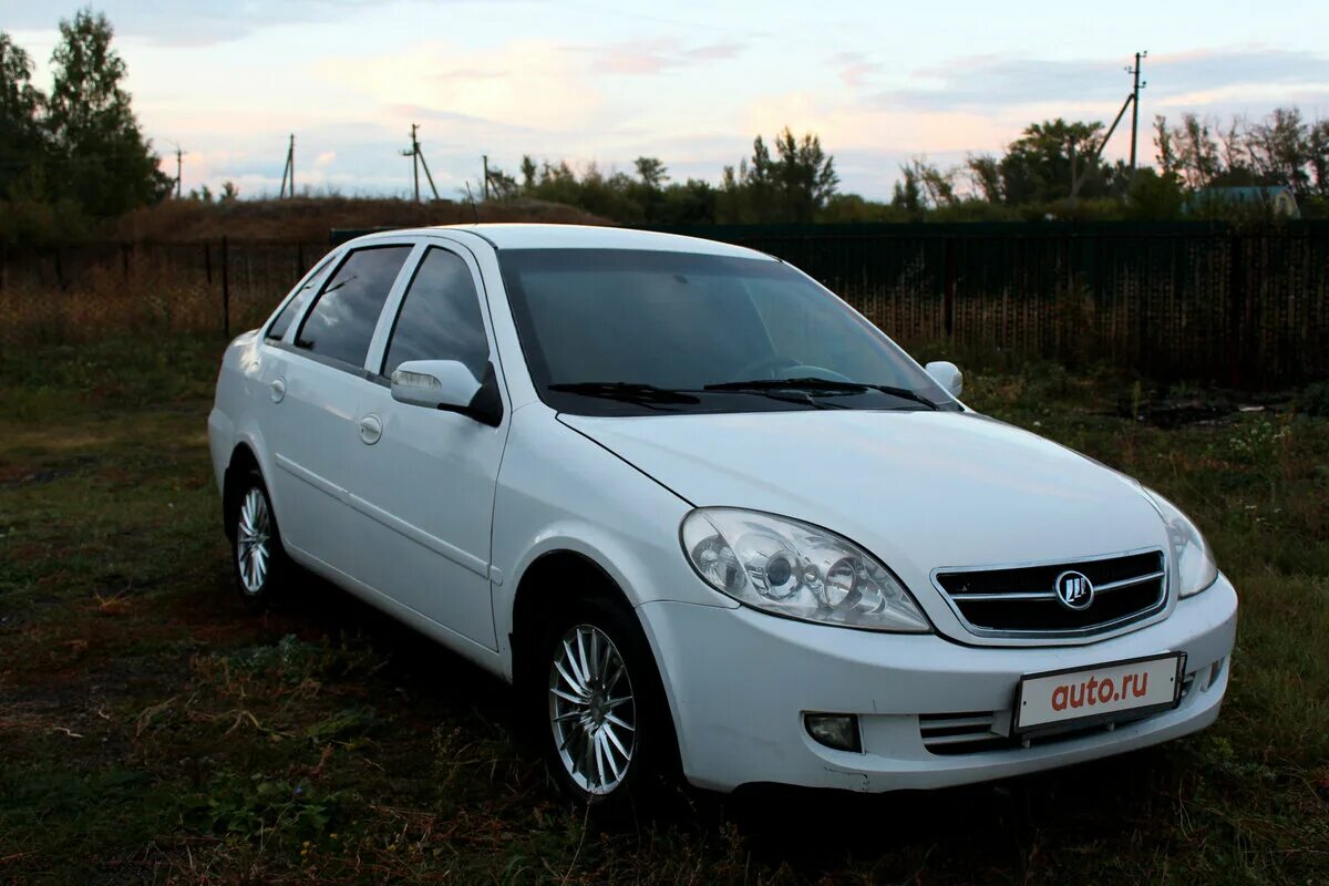 Lifan breez. Lifan Breez 520. Lifan Breez 2010. Lifan Breez 520 2010. Lifan Breez 520 1.3 МТ.