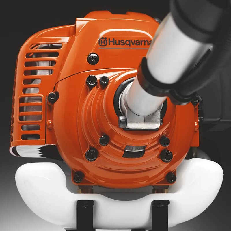 Husqvarna 236 r характеристики. С. Триммер husqvarna 236r. Бензотриммер husqvarna 236 r. Триммер husqvarna 128r.