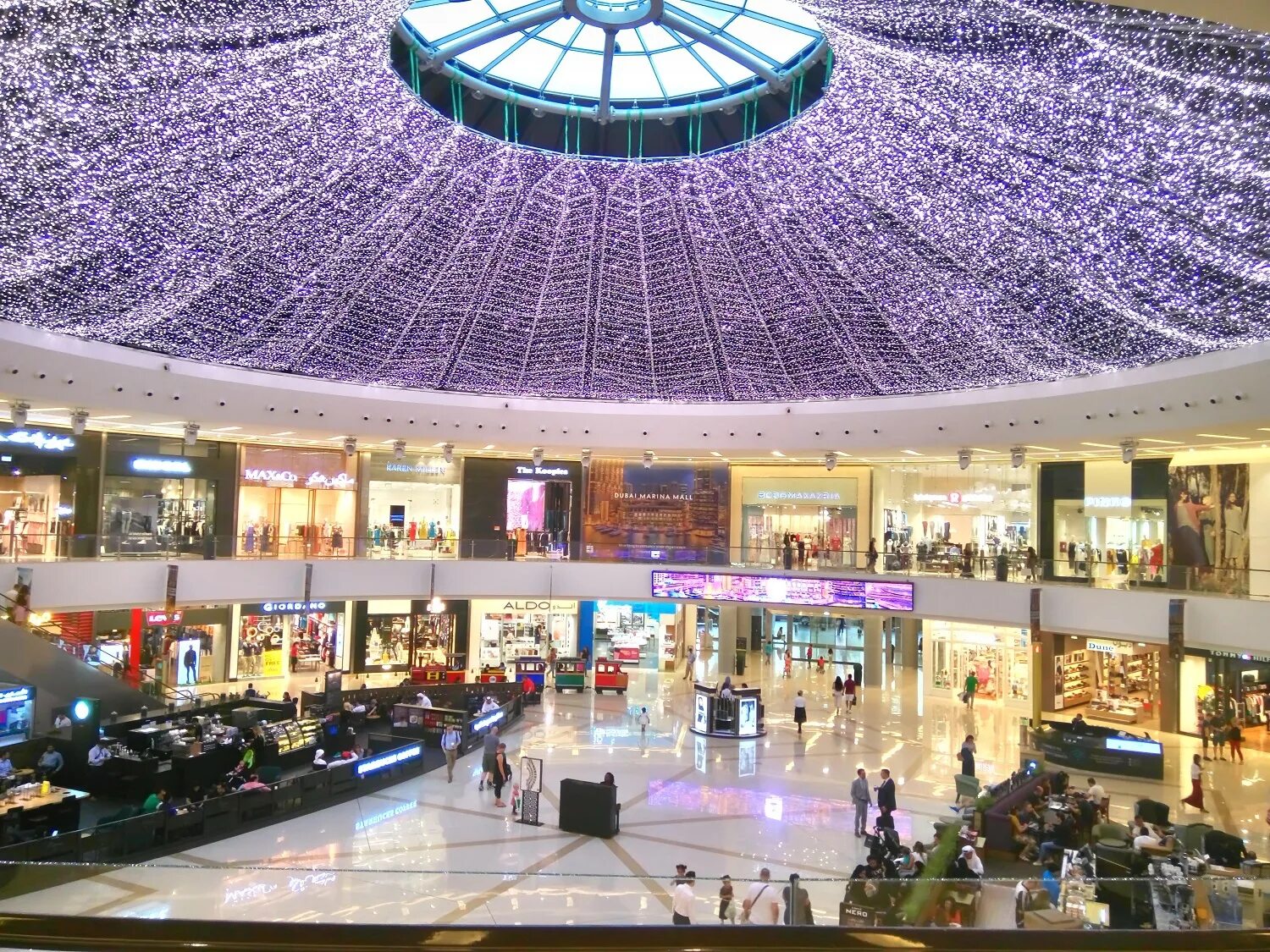 Дубай молл список магазинов. Dubai Mall Дубай.