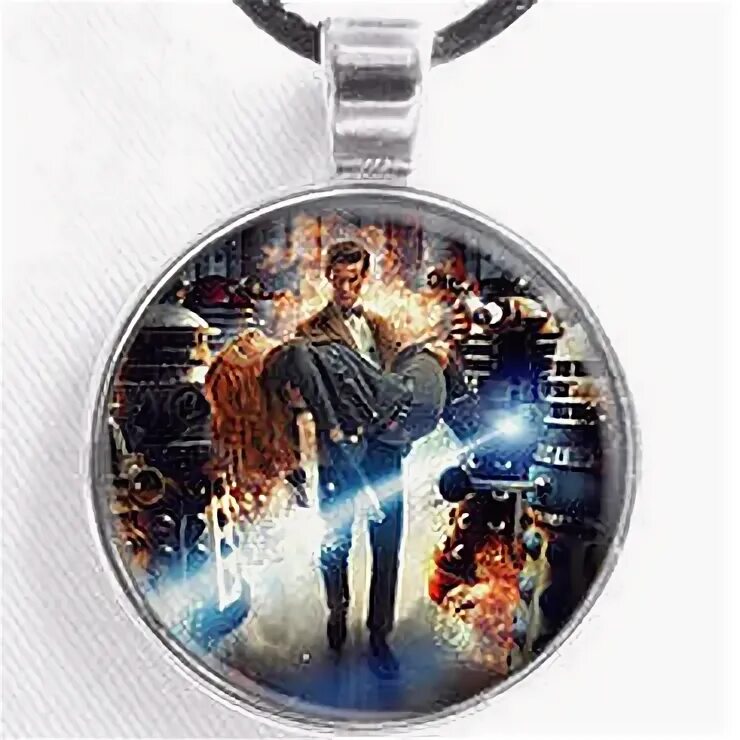Тардис кулон. Кулон тардис круглый. Глаз агамотто доктора стрэнджа. Кулон доктора стрэнджа. Доктор кто карманные часы 11 доктора.