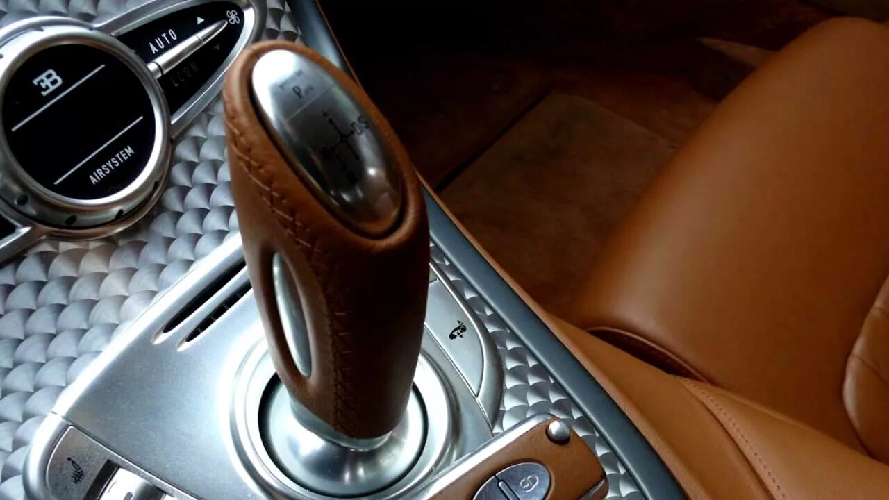 Коробка на бугатти вейрон. Бугатти второй ключ. Коробка передач бугатти шерон. Коробка передач бугатти вейрон. Передачи на бугатти.