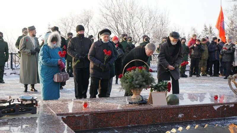 27 января 2023 праздник. памятник прорыву блокады ленинграда. день снятия блокады ленингр. кемеровский памятник блокада ленинграда. 27 января 2023 праздник.