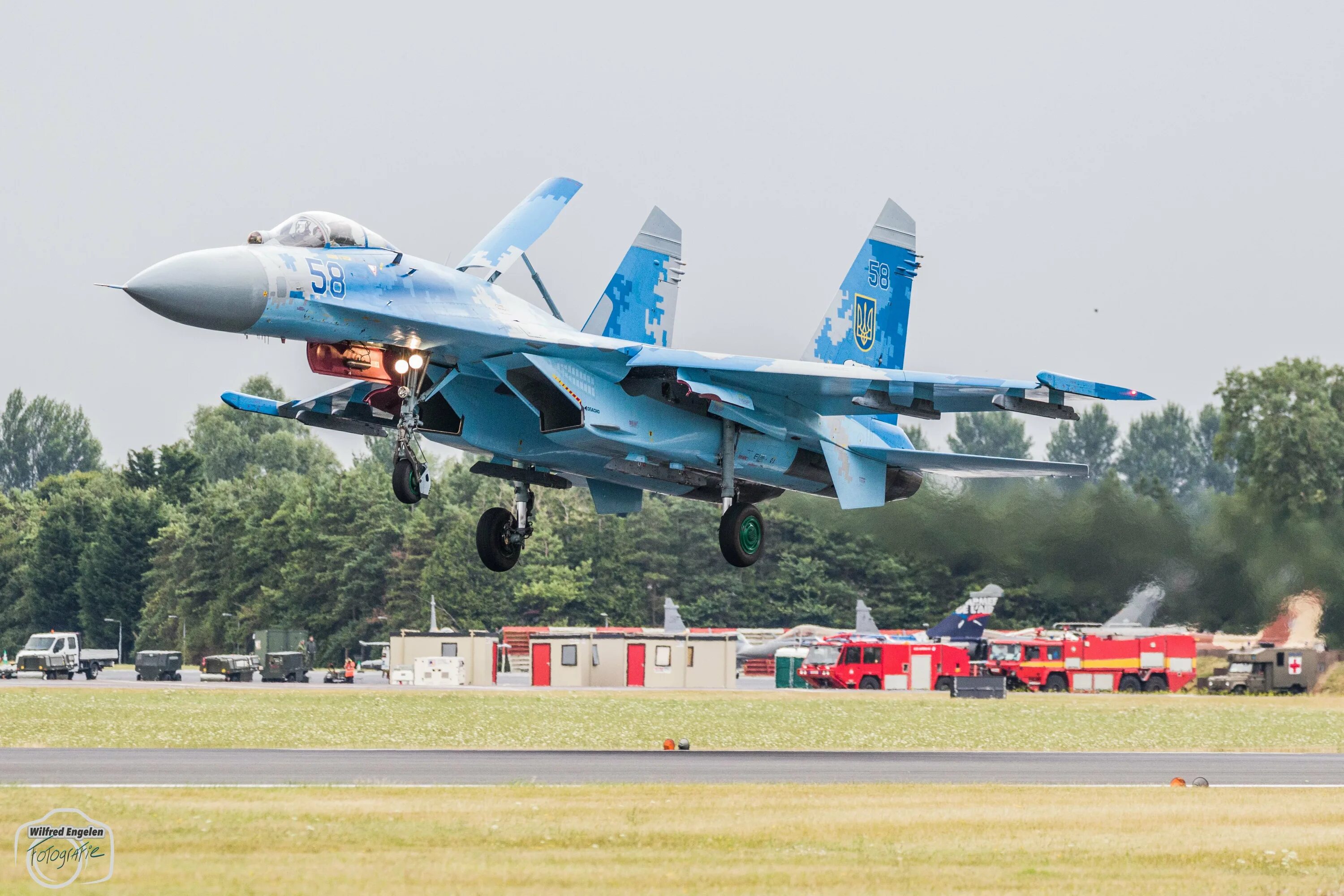 Су 27 1. Су 27. Су-27 фланкер. Sukhoi su-27 Flanker. Су-27 ПТБ.