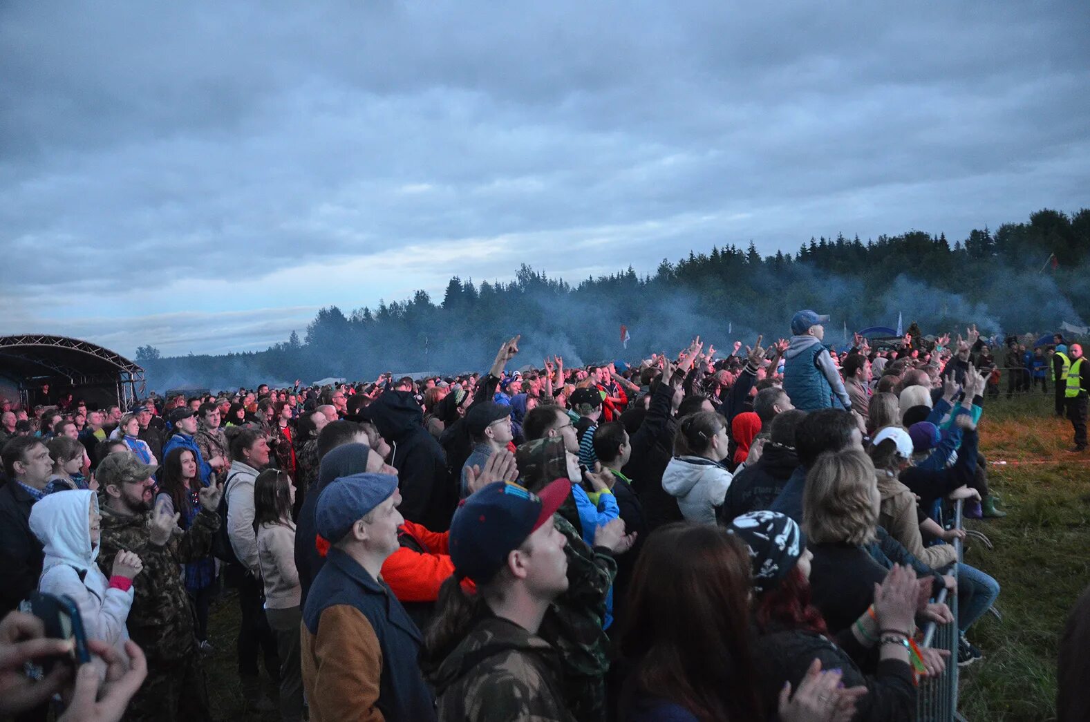 Рок лайн пермь. Rock line. Музыкальный фестиваль рок пермь. Роклайн фестиваль трамплин. Рок лайн пермь армяне.