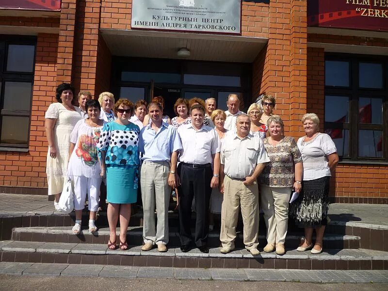 Усадьба зубкова иваново. Памятник павлу дерунову. Город иваново дом музей первого совета. Город иваново фабрика бим. Руководитель пенсионного фонда ивановской области.