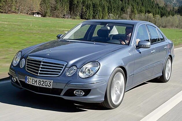 Mercedes Benz e200. E330 Мерседес. Мерседес e 228. Мерседес e200 2006.