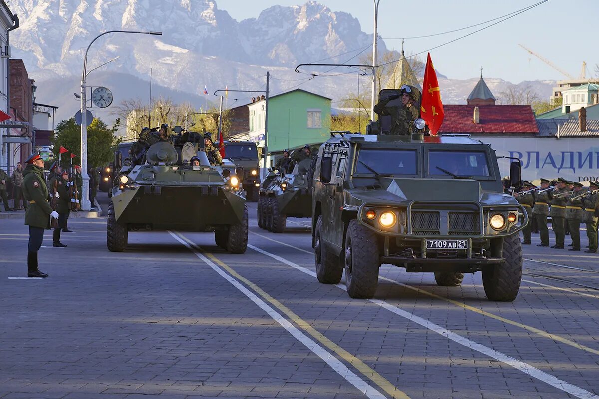 Южного военного. Южный военный округ. Южный военный округ парад. Подготовка к параду Победы. Новороссийск парад танк.