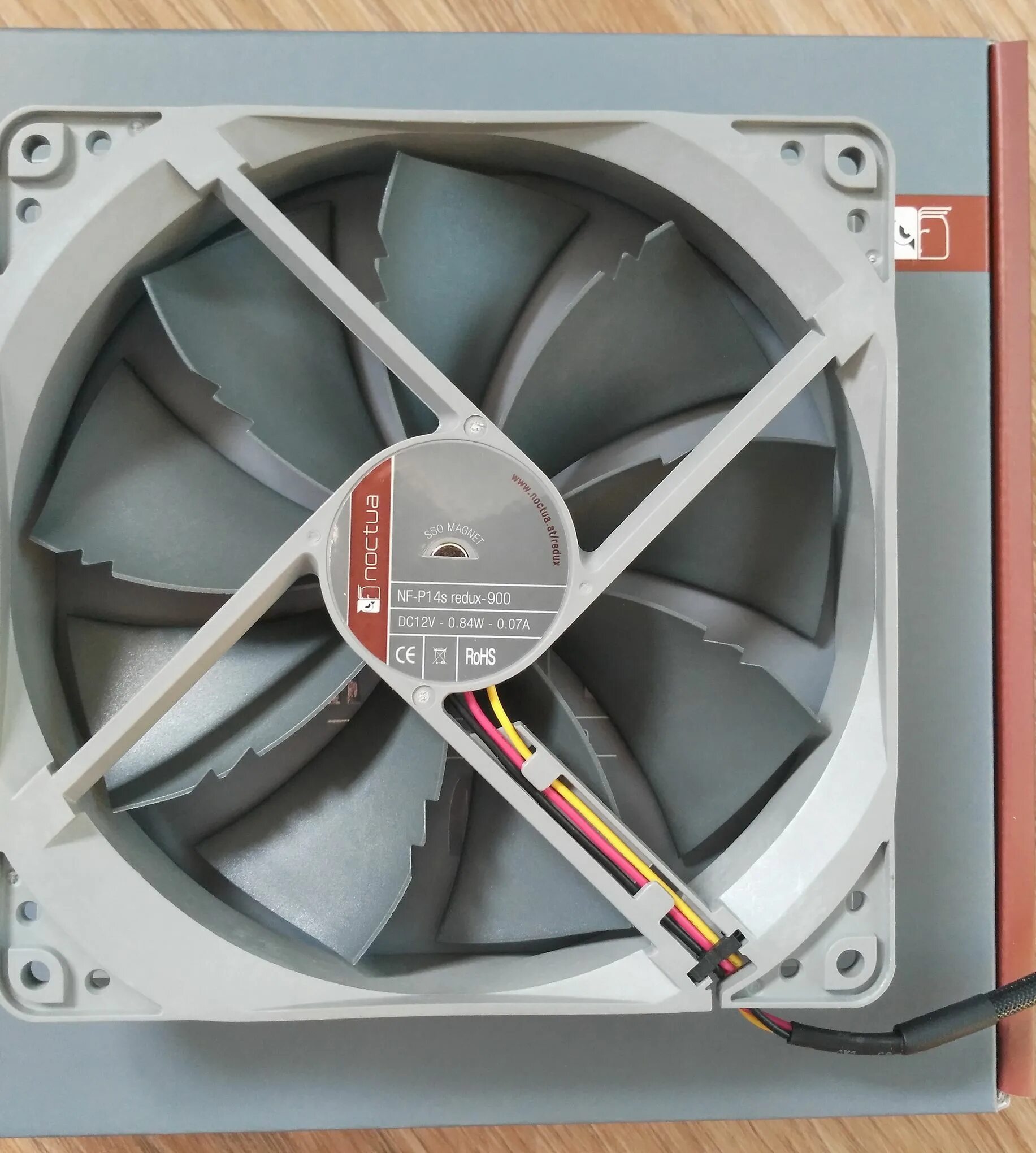Nf p14s redux. Noctua nf-p14s redux. noctua nf-p14. вентилятор 140x140x25 noctua nf-p14s redux 900rpm. nf-p14.