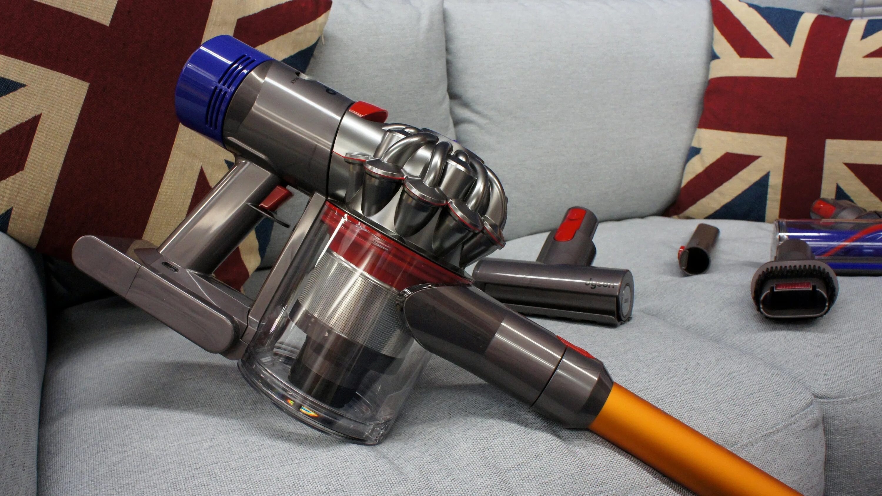 Dyson v8 absolute. Dyson v8 motorhead. dyson 8. dyson v8 absolute cordless vacuum orange.