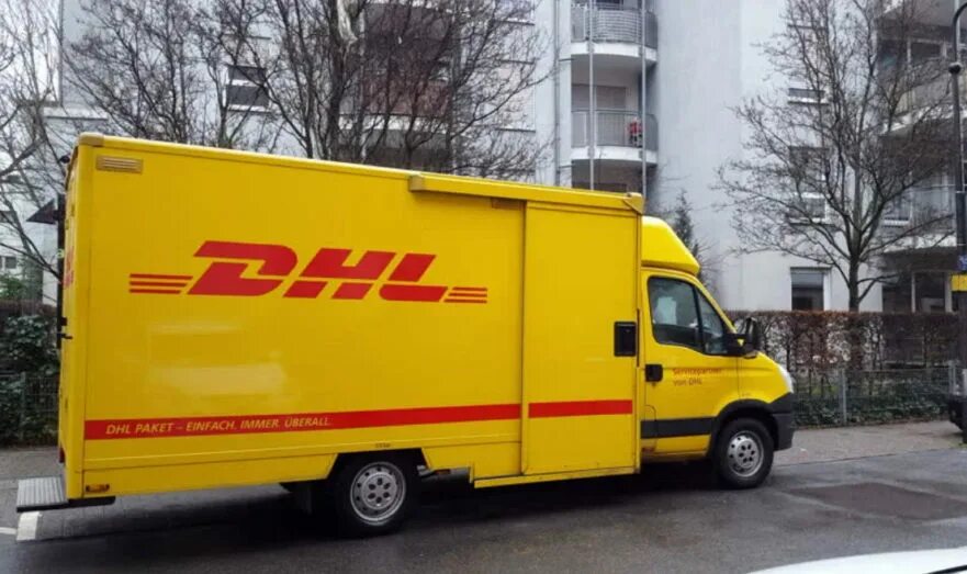 Транзит 470 грузовой DHL. Курьер DHL. DHL машины. DHL доставка.