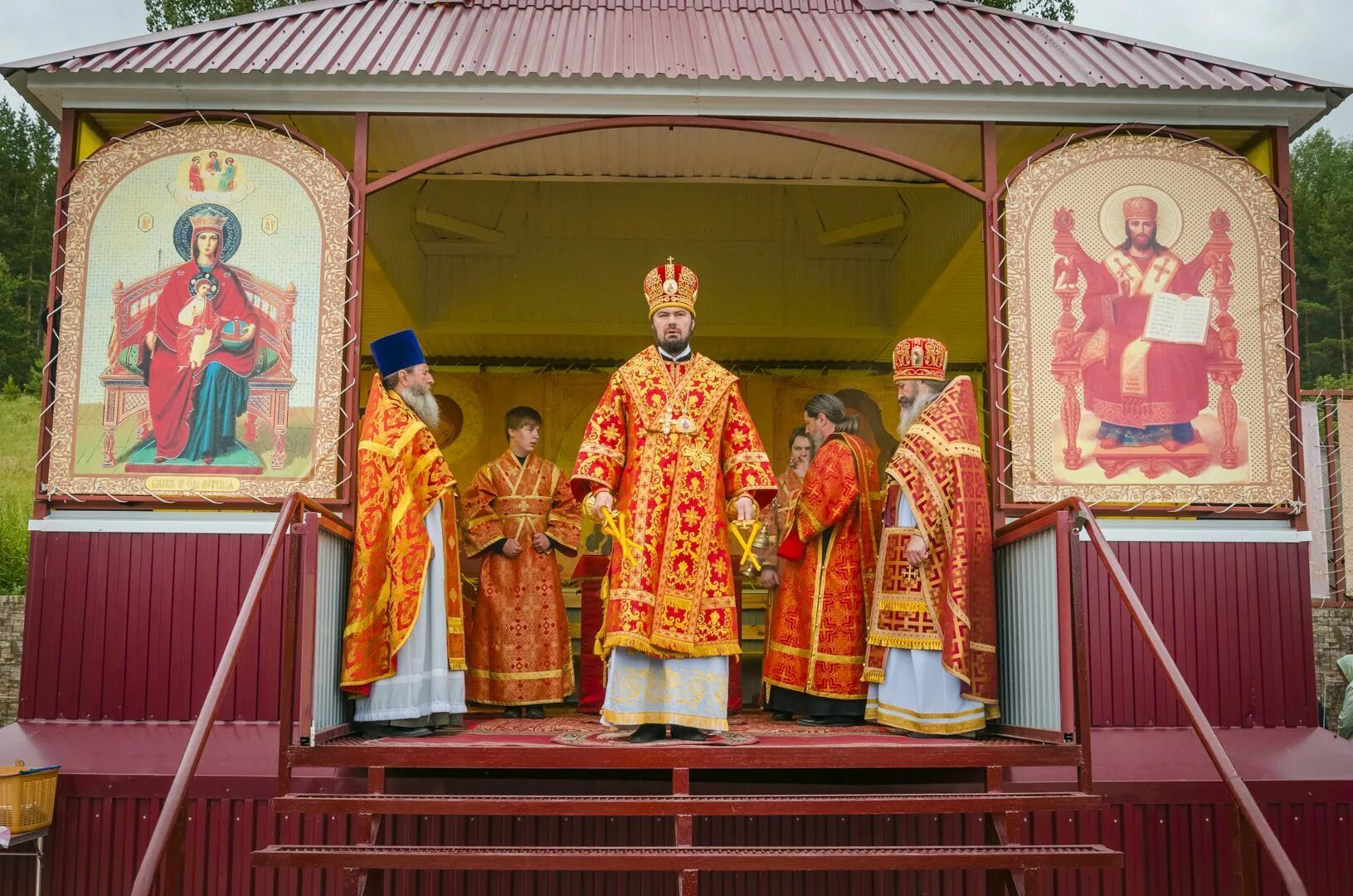 Святой источник великомученицы Параскевы пятницы. Церковь Параскевы пятницы в Ыб. Храме великомученицы Параскевы пятницы в селе большое село.. Храм великомученицы Параскевы Выксунская епархия.