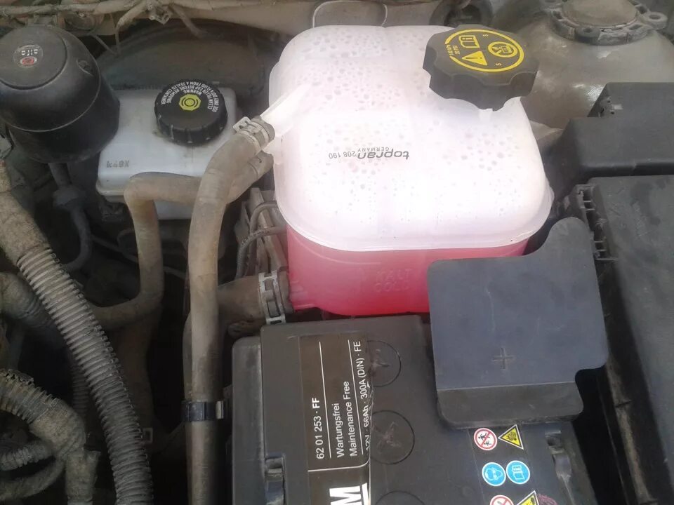 Опель астра h как снять расширительный бачок Removal and installation of a broad tank (Opel Astra J 2009-2015, petrol: Power