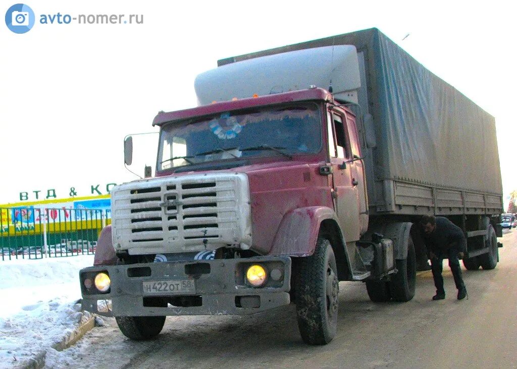 Зил тягач полуприцепы. Зил тягач 4423. зил 442160 с полуприцепом. зил 4421 полуприцеп. зил 4423 седельный тягач.