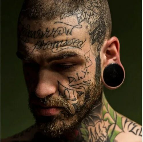 Татуировки на лице мужские. Идеи для тату на лице. Тату над бровью.