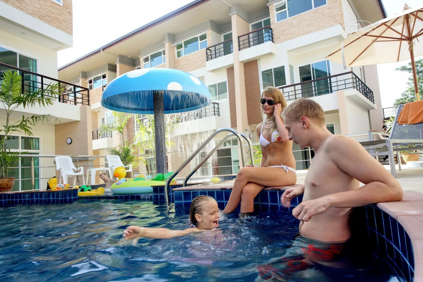 Бич бутик. Бич бутик хаус отель. beach boutique house пляж. the beach boutique house phuket. condo the beach boutique house.