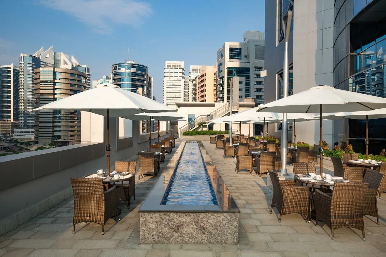 Район аль барша. Миллениум барша Дубай 4. Millennium Palace Barsha heights Hotel 4 Дубай. Миллениум Плаза Аль барша Дубай.