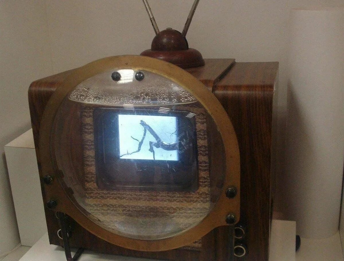 Телевизор мой мир. Телевизор мир тв. Телевизор мой мир. Телевизор мой мир. Тв мир реклама.
