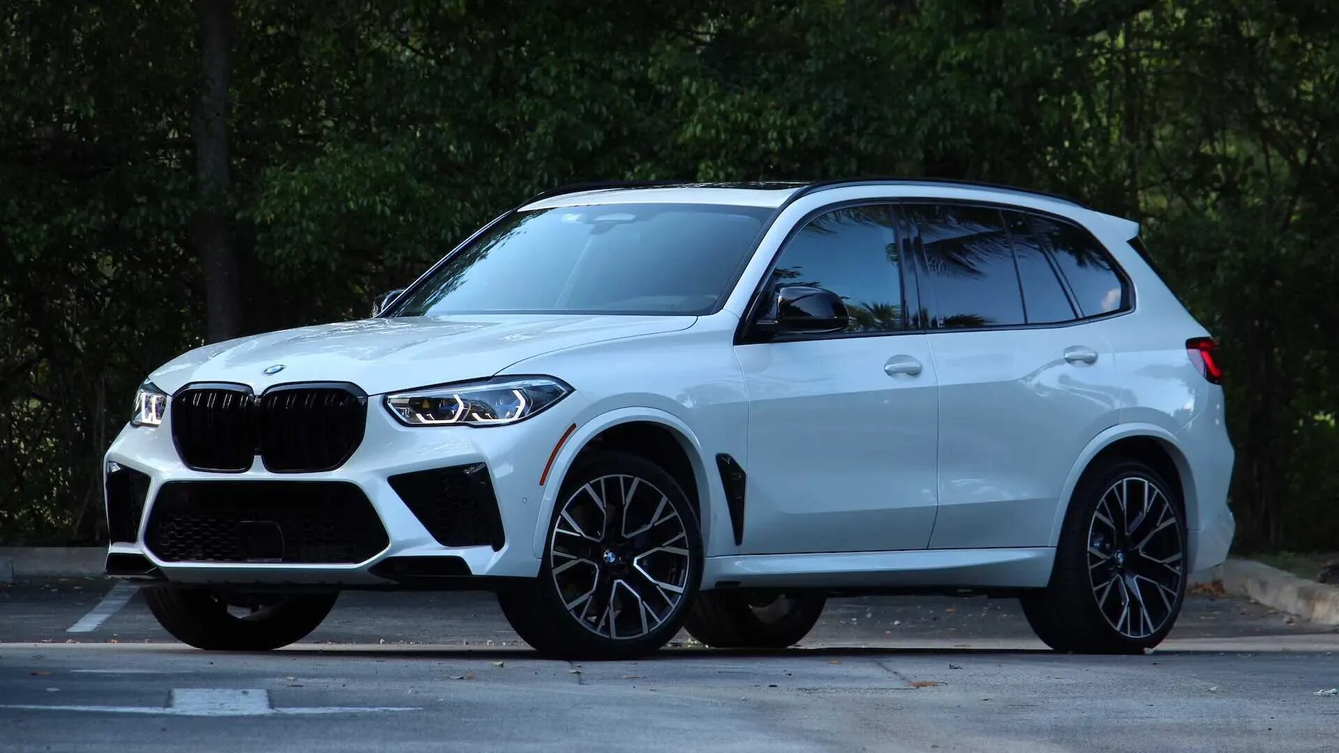 Бмв х5 компетишн. BMW x5m 2022. BMW x5m 2021 Black. BMW x5m Competition 2021. BMW x5 m Sport 2021.