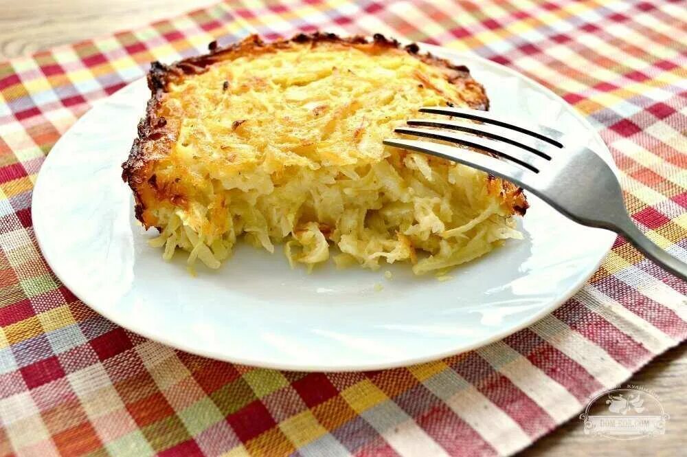 Запеканка с капустой и фаршем в духовке. Запеканка капуста белокочанная. Запеканка с капустой. Запеканка капуста белокочанная. Запеканка из капусты белокочанной.
