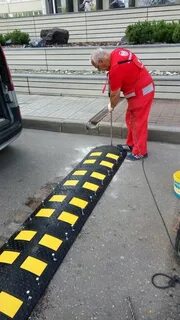Искусственная дорожная