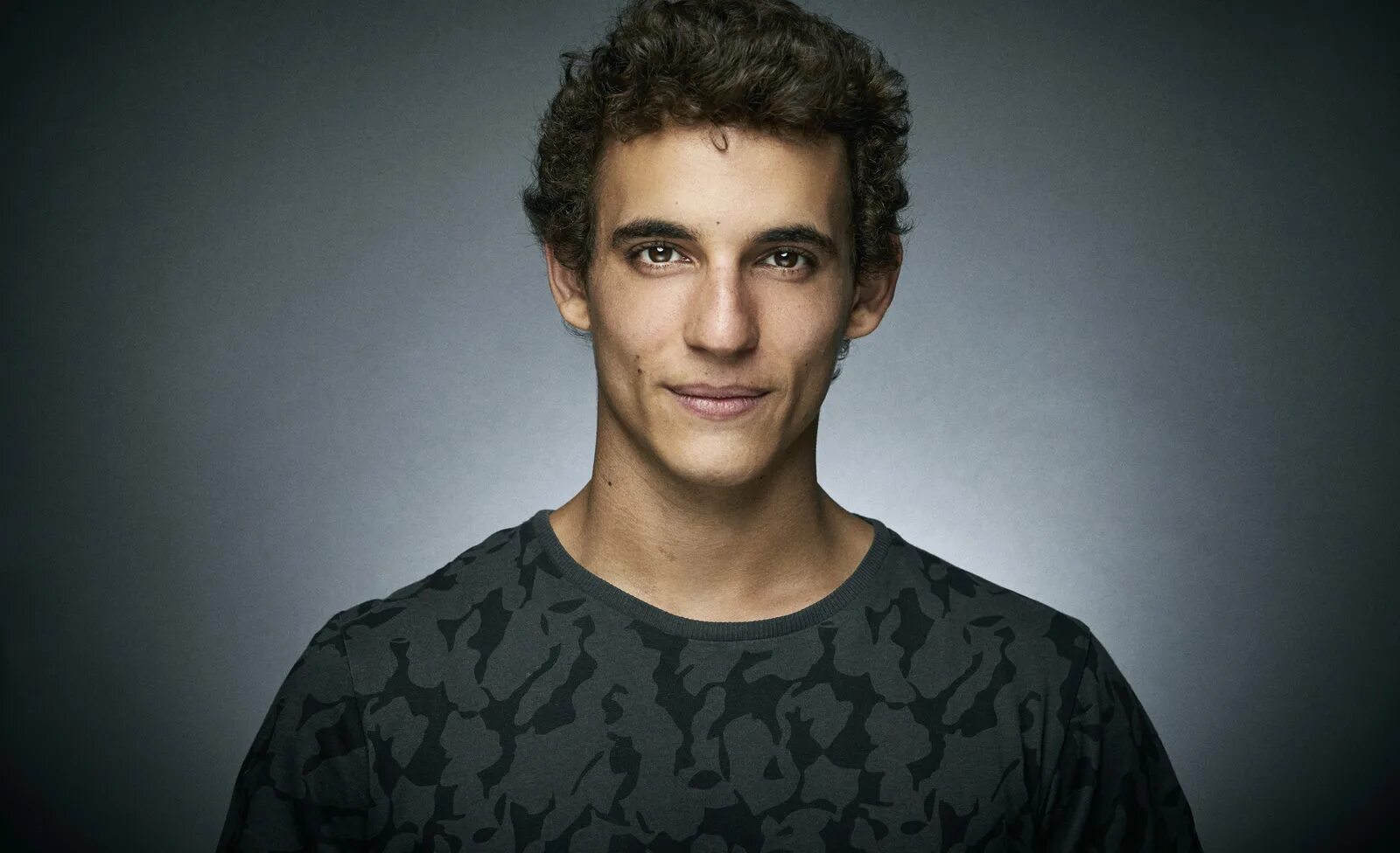 Мигель эрран жена. Мигель эрран жена. Мигель эрран рио. Мигель эрран ориентация. Мигель эрран жена.