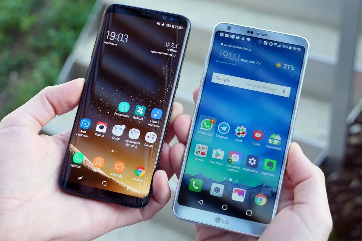 Какие смартфоны флагманы. Безрамочный samsung galaxy s8. samsung galaxy s8 и s9. флагманы самсунг 2018. самсунг галакси с 8 флагманский.