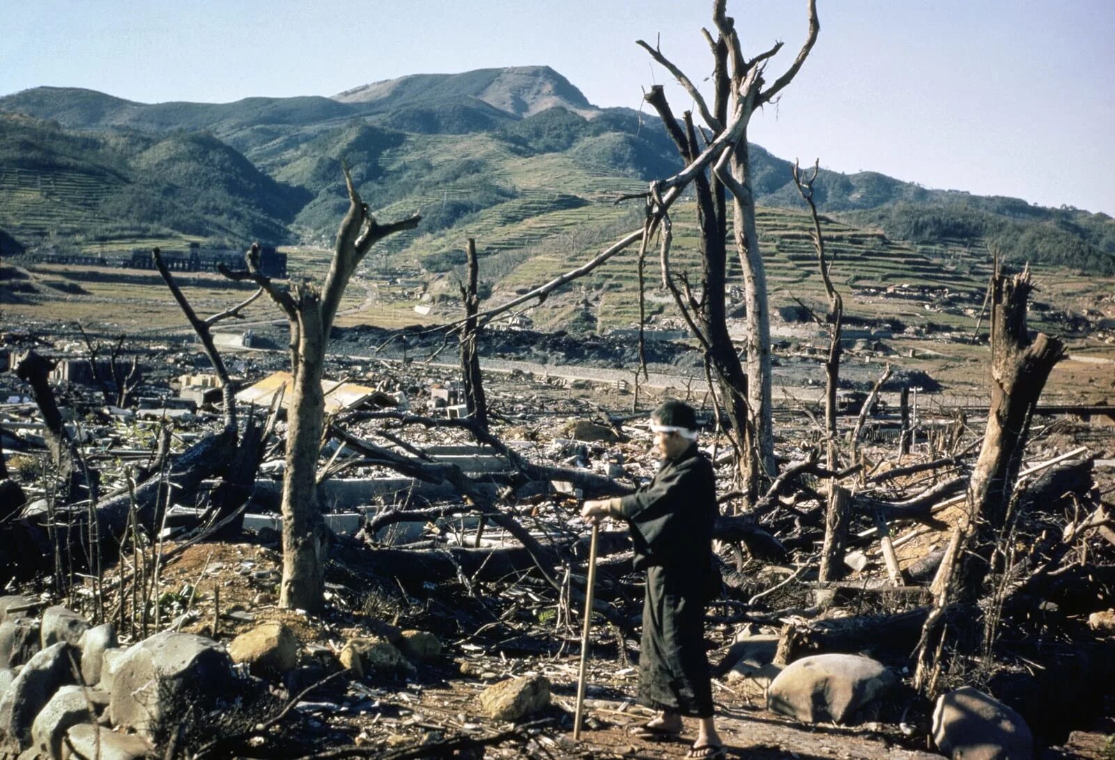 Разрушения от ядерного взрыва. Япония Хиросима и Нагасаки.