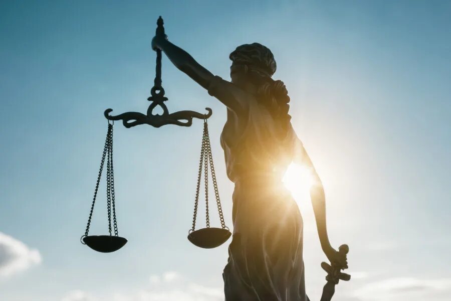 Law and justice is. Справедливость картинки. Адвокат рисунок карандашом. Юридический фон. Скульптура правосудие.