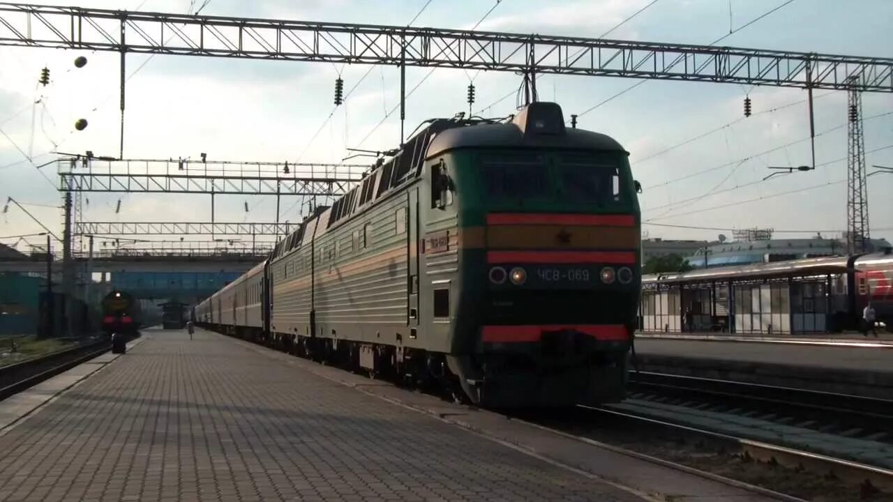 Киев анапа поезд. Поезд ульяновск анапа 494. Поезд ульяновск анапа 494. Эп20 на станции вешняки. Поезд 18 анапа киев.