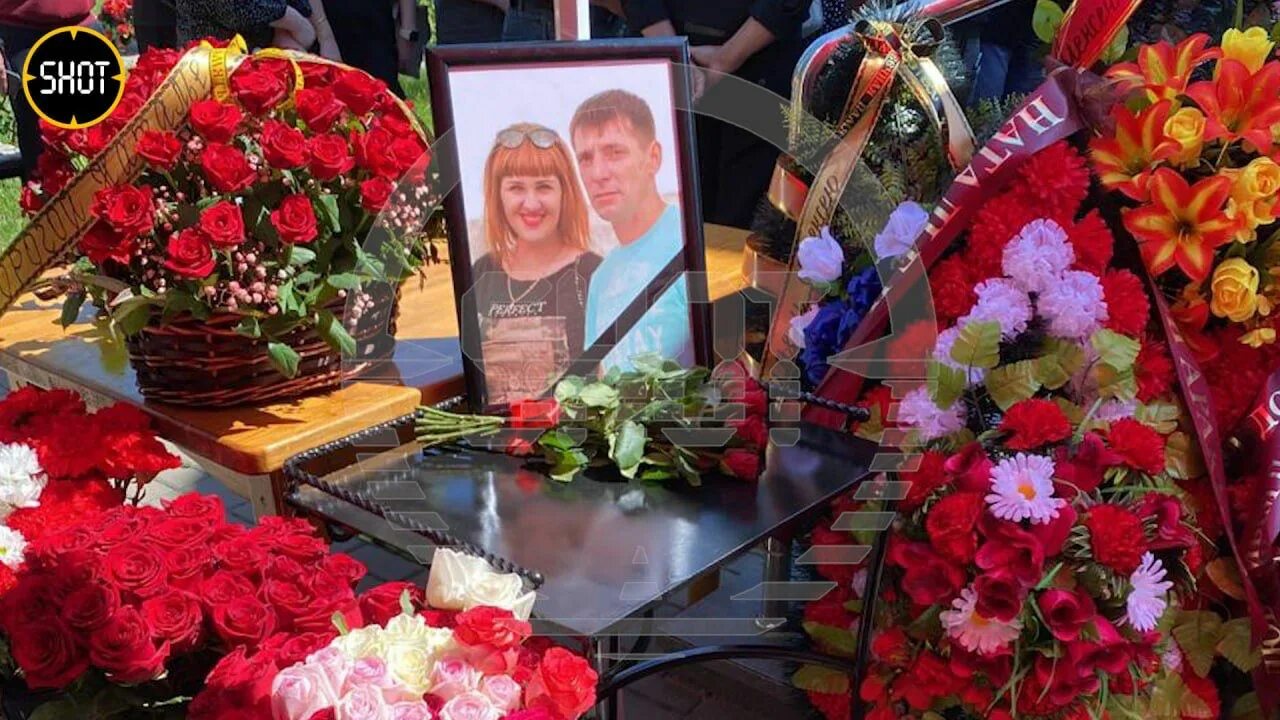 Умершая жена сергея бабаева. Похороны Натальи Кулик и Алексея похороны. Похороны в Белгородчине пары погибшей на Крымском мосту. Похороны семьи погибших на мосту.