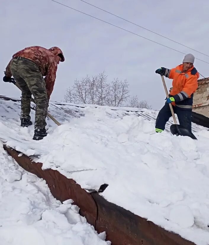 Март чистим. Карта очистки кровли от снега. Откапываем бензовоз от снега. Очистить арочник от снега.