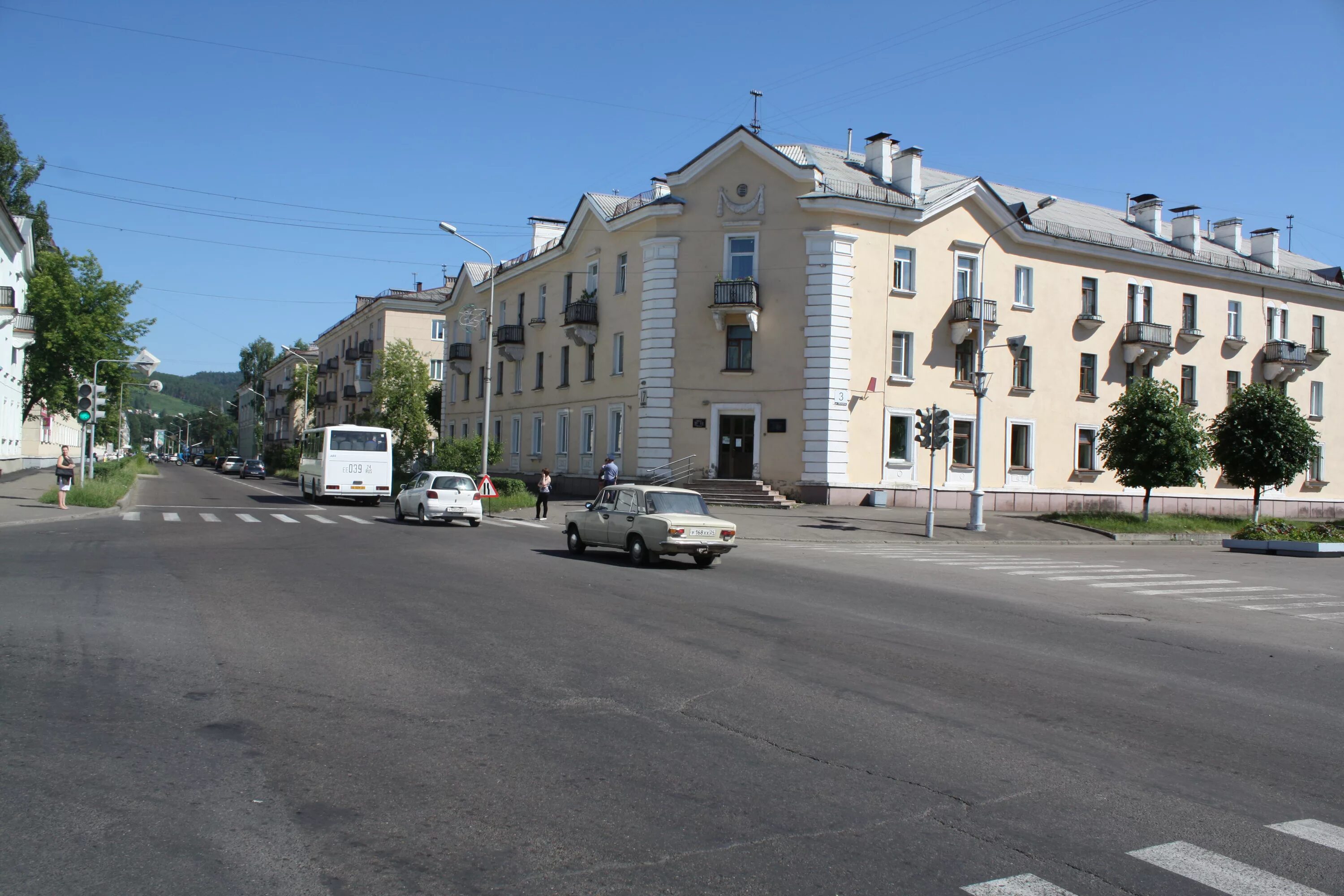 Г Железногорск Красноярский край. Маяковского 2 город Железногорск Красноярского края. Красноярский край, г. Железногорск, ул. Первомайская, д. 3.. Площадь Победы Железногорск Красноярский край. Судебные участки железногорск красноярский край