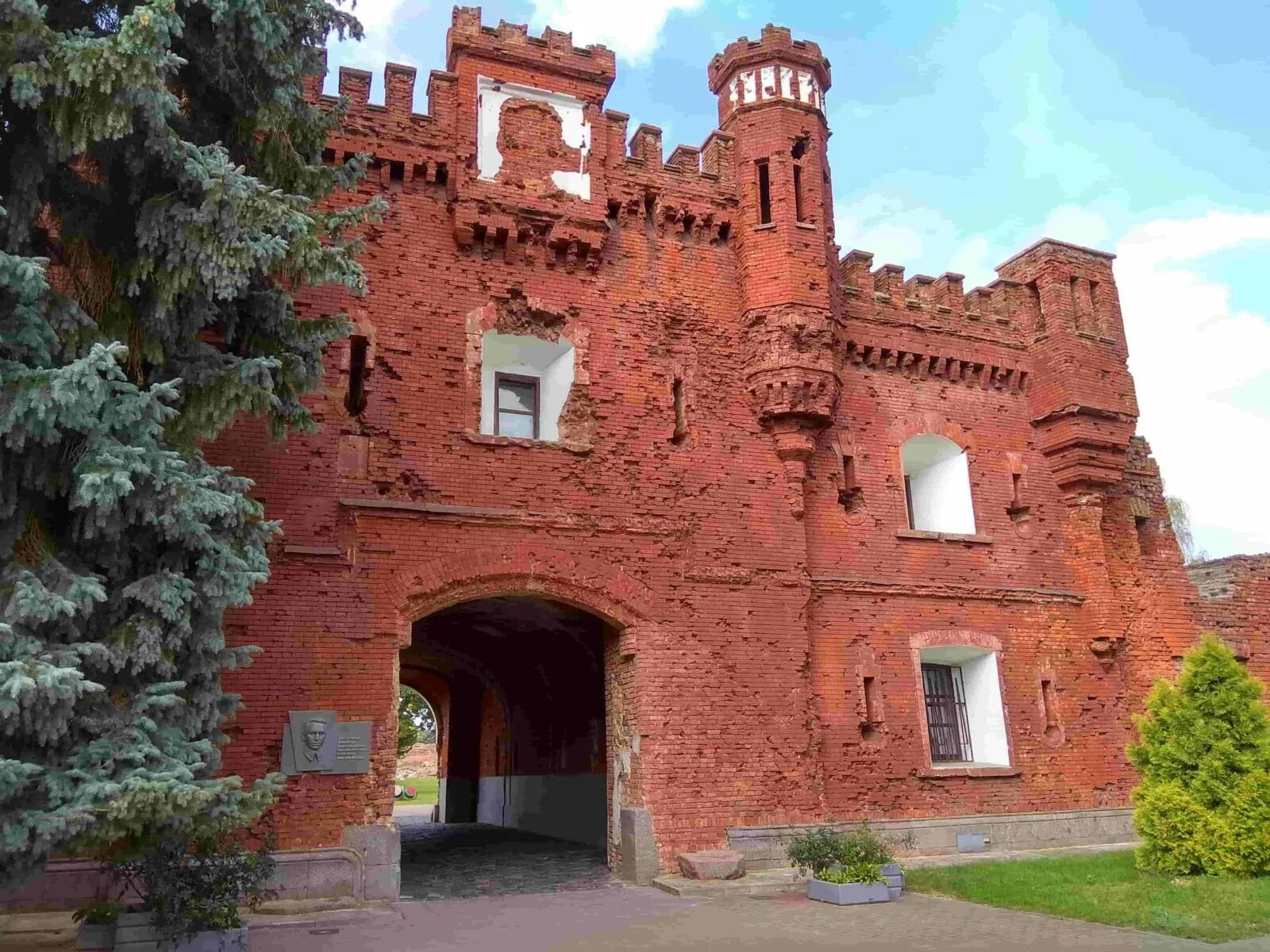 мемориальный комплекс брестская крепость-герой. крепость герой брест. города-герои великой отечественной войны брест. брест мемориальный комплекс.