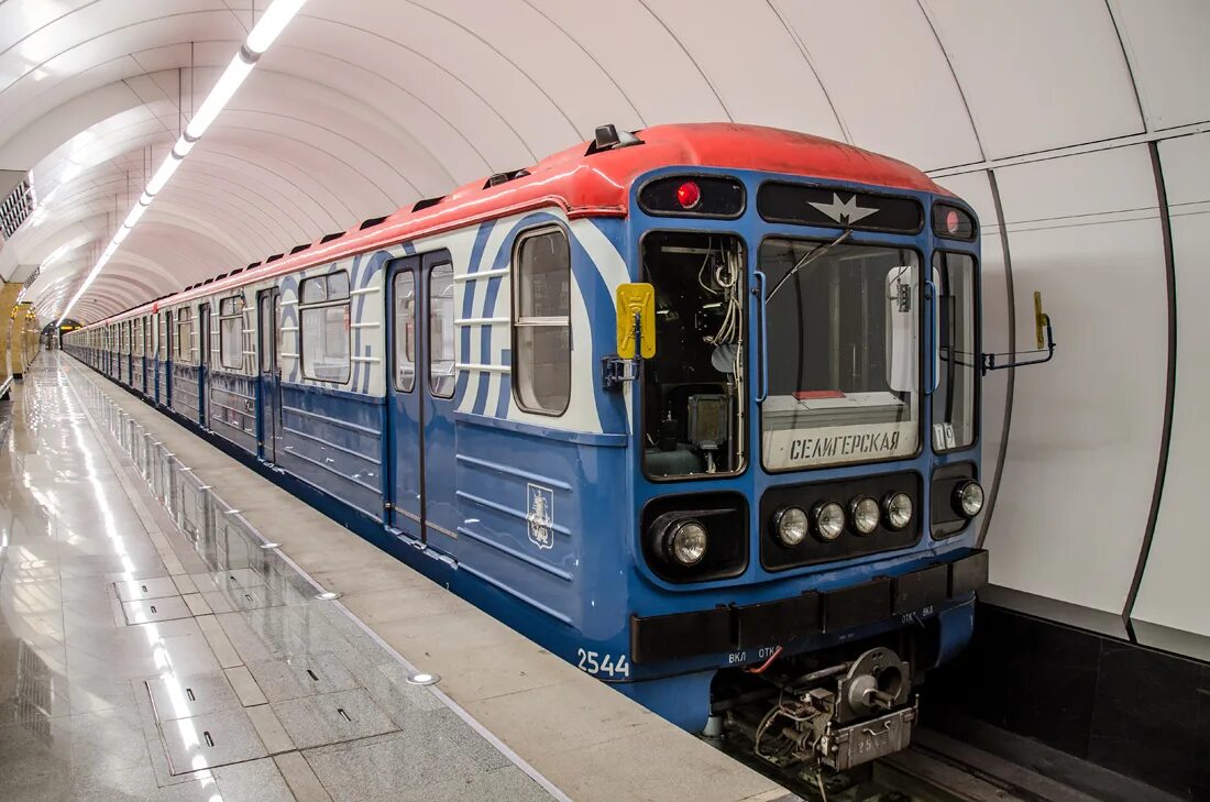 Уже завтра мы отметим День Московского транспорта. Его откроет Парад поездов - у