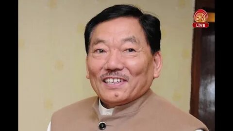 Кумар спортинг сикким бразерхуд. Самая длинная шея в мире. Кумар спортинг сикким бразерхуд. Дипак кумар. Кумар спортинг сикким бразерхуд.